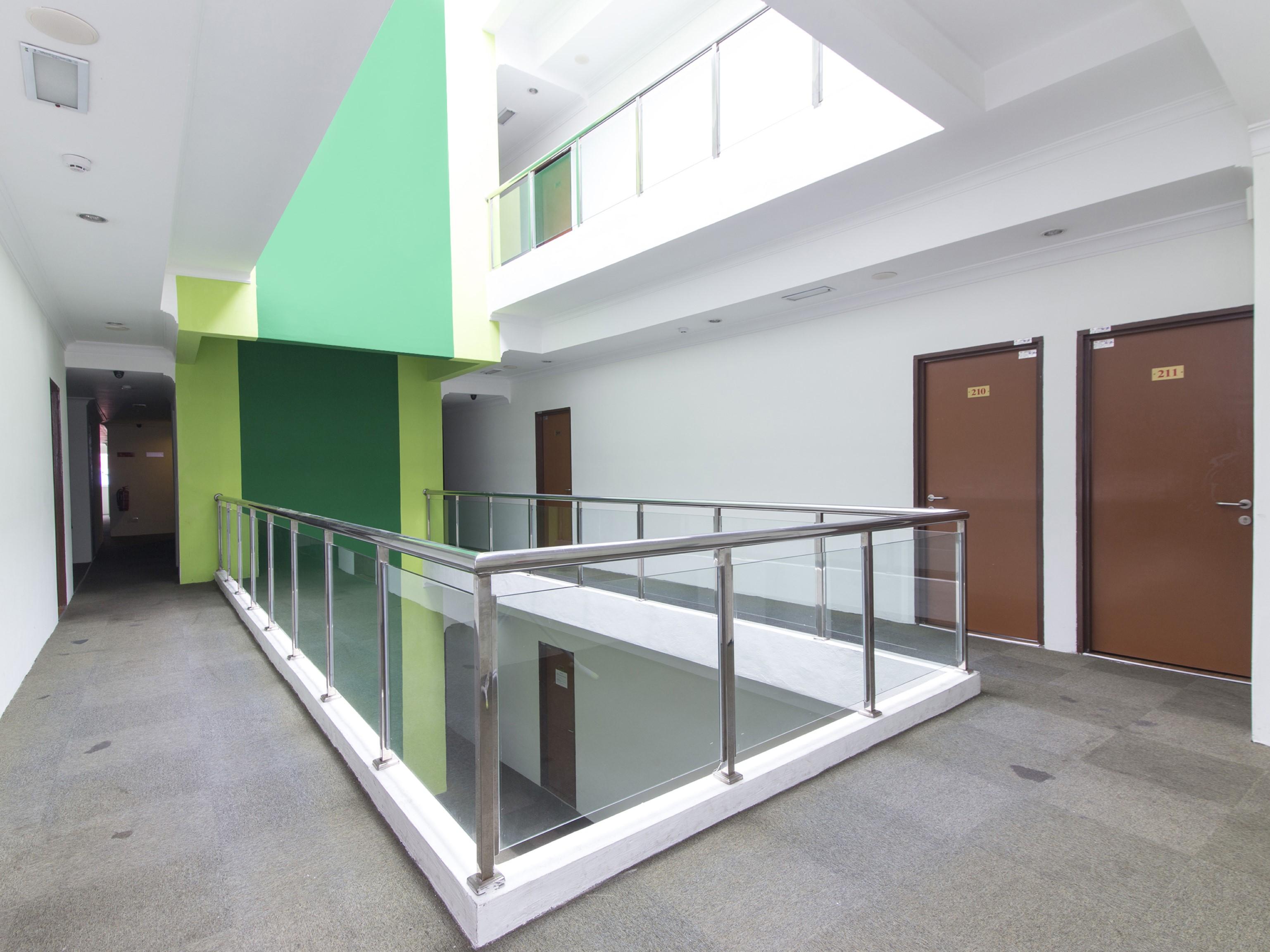 Oyo 327 Buddys Hotel Куала Лумпур Екстериор снимка