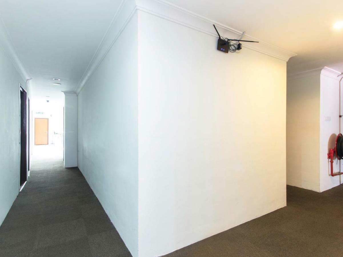 Oyo 327 Buddys Hotel Куала Лумпур Екстериор снимка